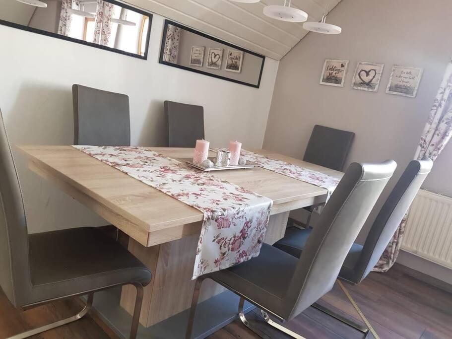 Ferienwohnung Am Schloss Leipheim Naehe Legoland Екстериор снимка